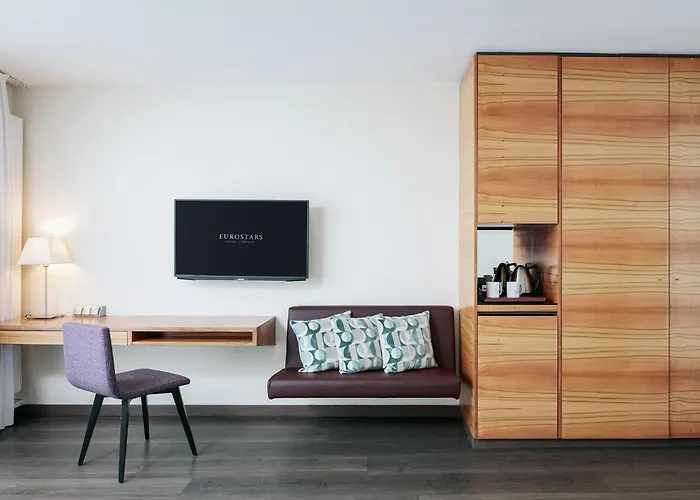 Eurostars Embassy 4*