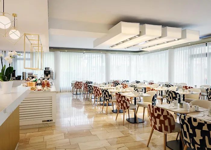 Eurostars Embassy Hotel