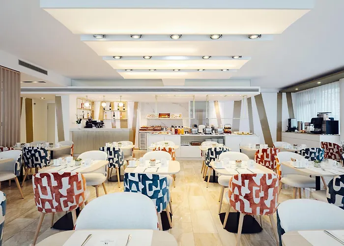 Eurostars Embassy Hotel 4*