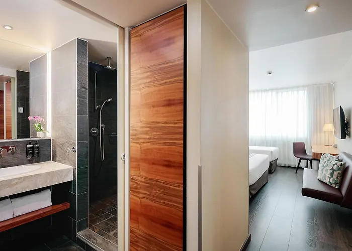 Eurostars Embassy 4*