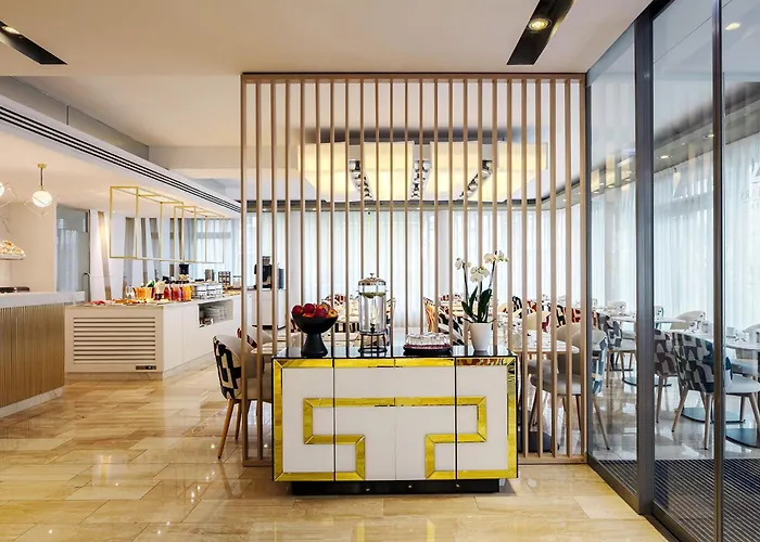 Hotel Eurostars Embassy 4*