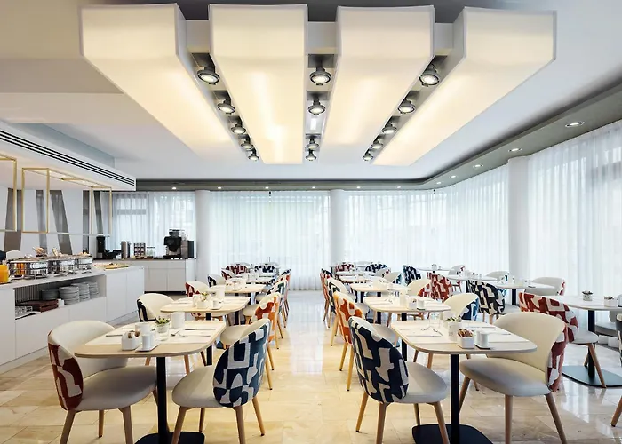 Eurostars Embassy