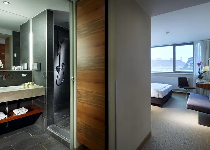 Eurostars Embassy Hotel 4*