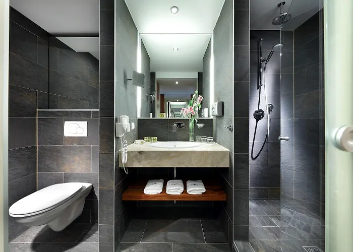 Eurostars Embassy Hotel 4*